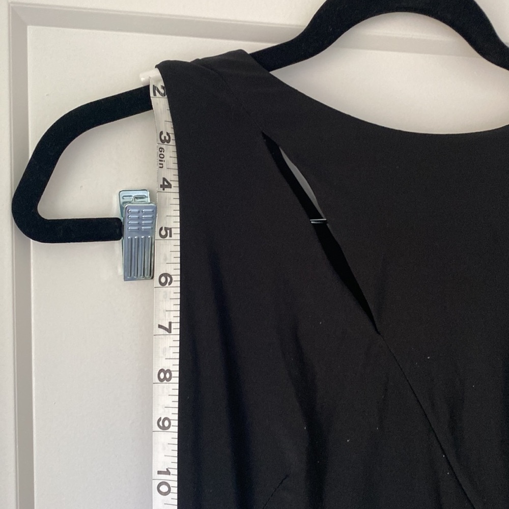 Sheath Dress - Picture 8 of 9